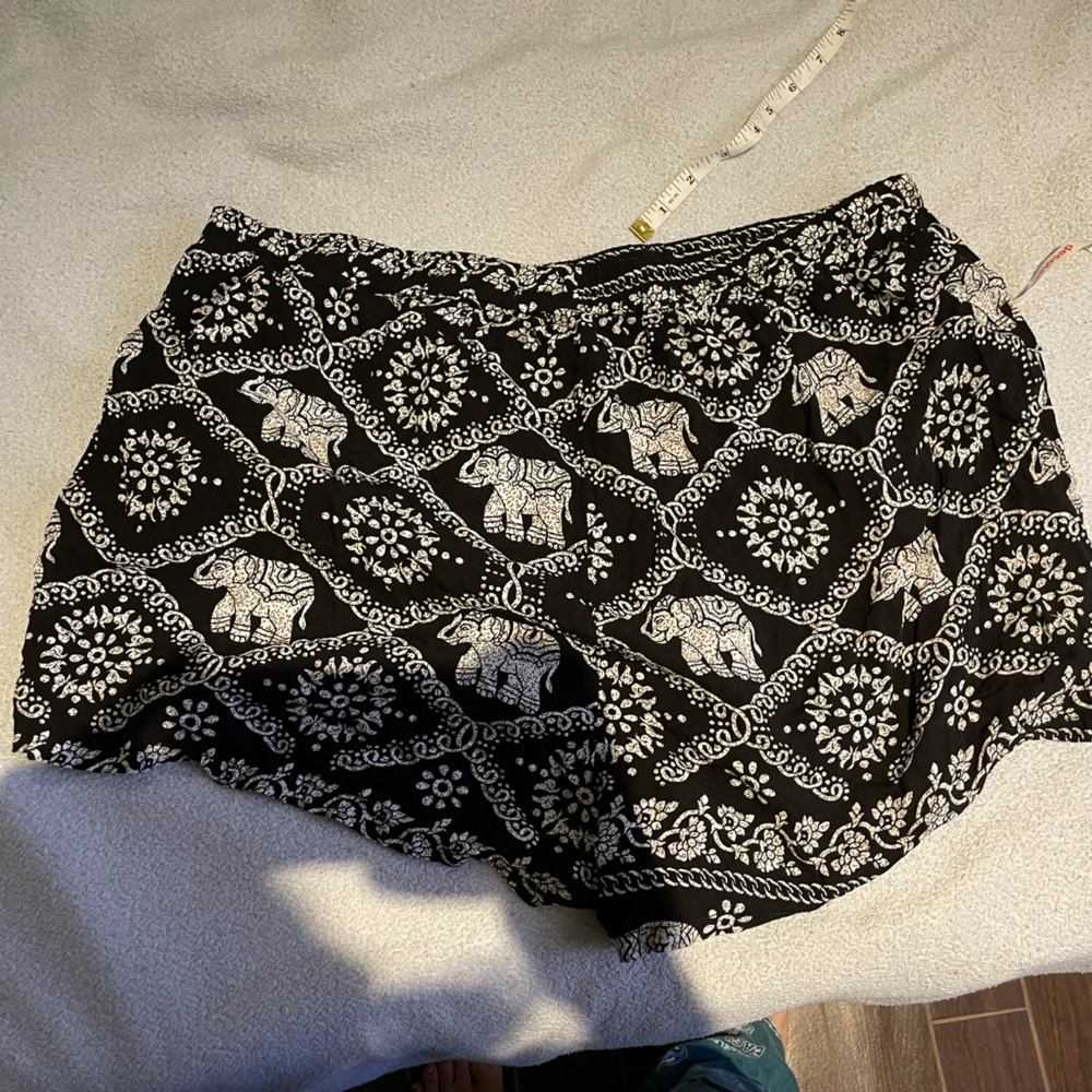 Bohemian elephant shorts xxl